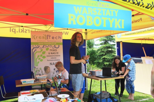 Kreatywna-technologia-czyli-warsztaty-robotyki-z-grupa-KreaTech