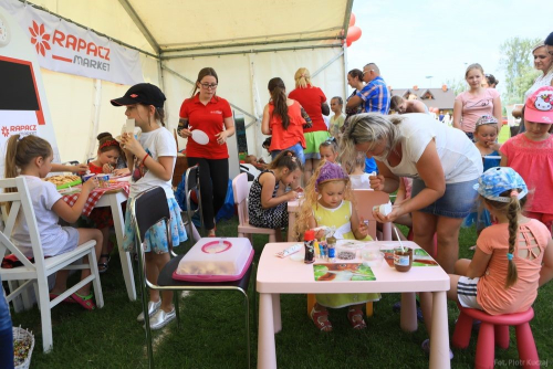 Mali-Kreatywni-z-zespolem-firmy-Rapacz-Market